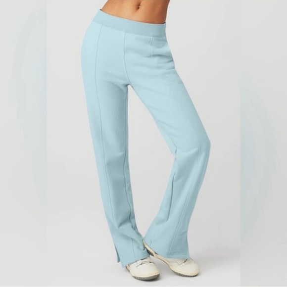 ALO Yoga Pants - Alo Yoga High Waist Offline straightleg sweatpants Chalk blue Large